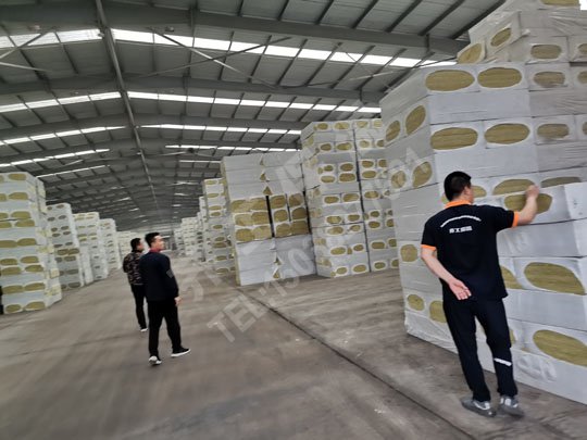 僅從巖棉的顏色上能判定巖棉的質(zhì)量好壞嗎？