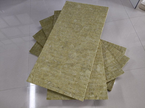 復合保溫板的選擇的產品性能各不同